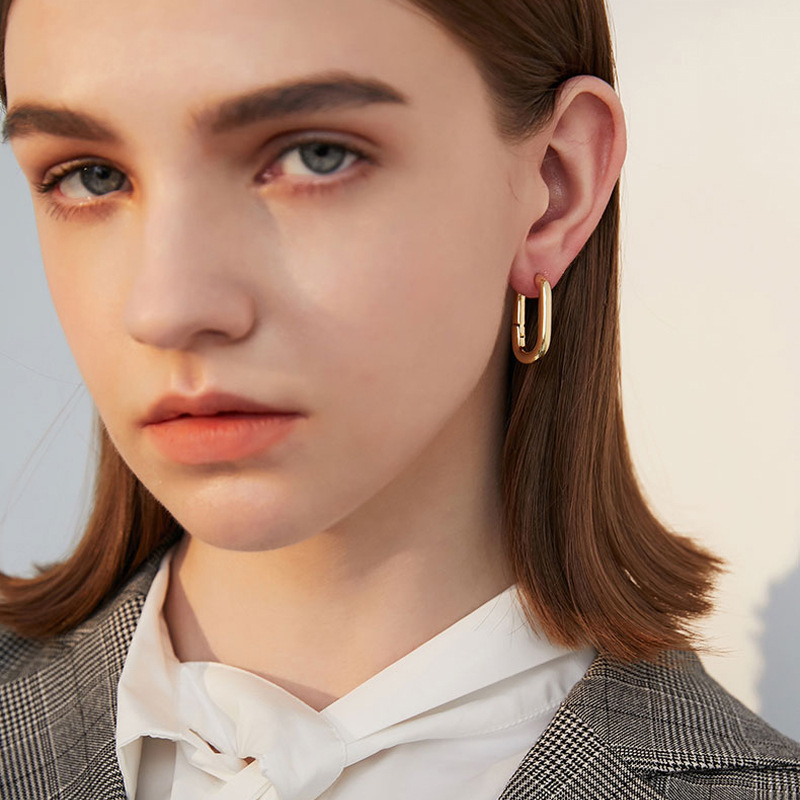 kpop 2020 trend U-shaped Women Hoop earrings minimalist wild cool port style geometric oval earrings female new fashion jewelry
kpop 2020 trend U-shaped Women Hoop earrings minimalist wild cool port style geometric oval earrings female new fashion jewelry