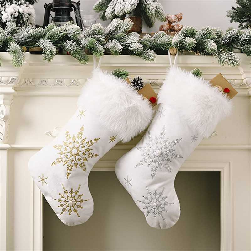 Christmas Snowflakes Pearl Stockings Christmas Ornaments White Plush Candy Socks Gift Bags Tree Fireplace Decoration
Christmas Snowflakes Pearl Stockings Christmas Ornaments White Plush Candy Socks Gift Bags Tree Fireplace Decoration