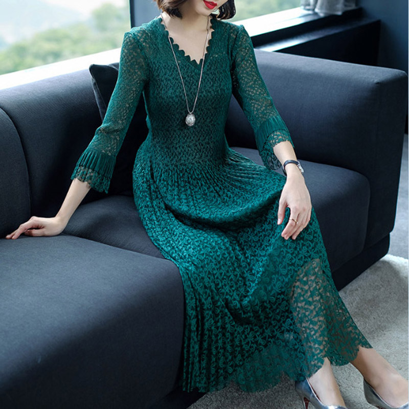 2020 Spring New Pleated Lace Dresses Plus Size Slim Fashion Women Summer Dresses V-Neck Flare Sleeve Female Long LJ2416, Black
2020 Spring New Pleated Lace Dresses Plus Size Slim Fashion Women Summer Dresses V-Neck Flare Sleeve Female Long LJ2416, Black