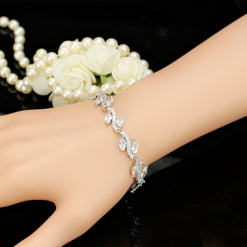 Elegant White CZ Wedding Tennis Charms Bracelets for Women Rose Gold Plt Chain Link Bracelet&Bangle EU/US Style Jewelry
Elegant White CZ Wedding Tennis Charms Bracelets for Women Rose Gold Plt Chain Link Bracelet&Bangle EU/US Style Jewelry