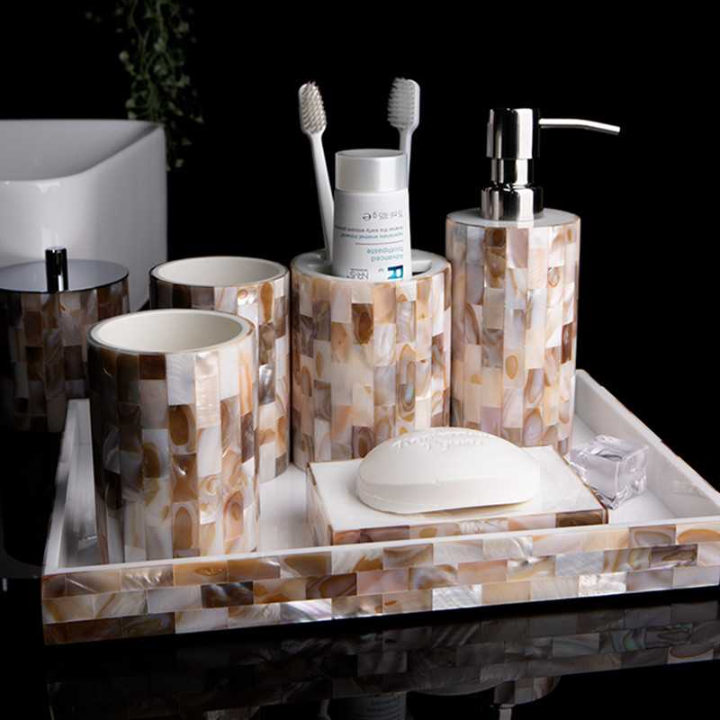 WSHYUFEI European Bathroom Set shell Resin bathroom supplies Liquid Soap Dispenser Soap Toothbrush Holder Home Decoration 
WSHYUFEI European Bathroom Set shell Resin bathroom supplies Liquid Soap Dispenser Soap Toothbrush Holder Home Decoration