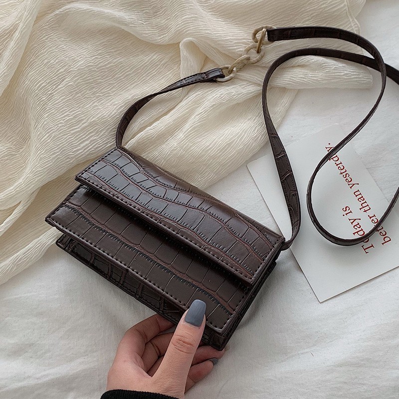 2020 Women Stone Leather Messenger Bags Small Crossbody Bags For Women Leather Shoulder Bag Female Sac A Main Flap Bag For Girls, Small black
2020 Women Stone Leather Messenger Bags Small Crossbody Bags For Women Leather Shoulder Bag Female Sac A Main Flap Bag For Girls, Small black