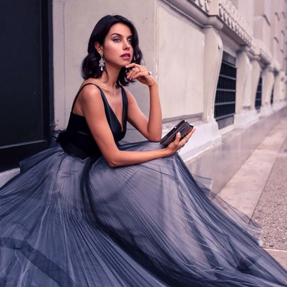 New Elegant Light Gray Long Evening Dresses V Neck Chiffon Tulle Sleeveless Floor Length Evenig Gown robe de soiree