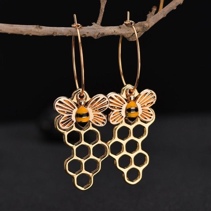Cute Bees Honeycomb Geometric Drop Earring For Women Handmade Gold Animal Plant Daily Party Earring Friend Gift Jewelry
Cute Bees Honeycomb Geometric Drop Earring For Women Handmade Gold Animal Plant Daily Party Earring Friend Gift Jewelry