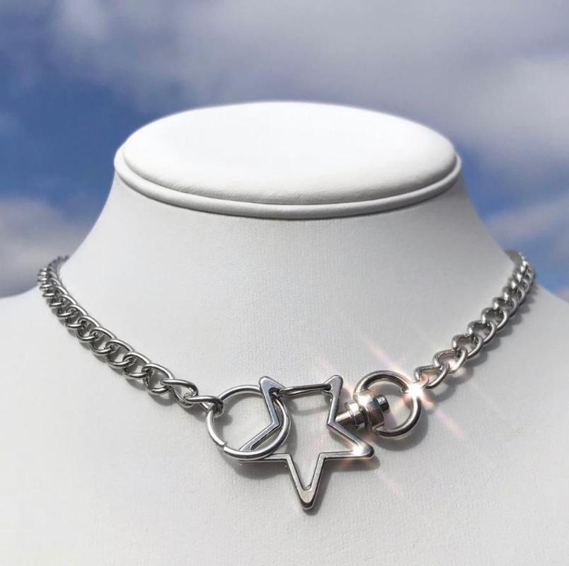 90s Star Hollow Out Metal Pendant Necklace For Women Girl Harajuku Hip Hop Punk Geometric Choker Necklace Trendy Jewelry 2020
90s Star Hollow Out Metal Pendant Necklace For Women Girl Harajuku Hip Hop Punk Geometric Choker Necklace Trendy Jewelry 2020