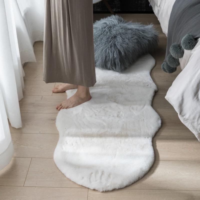 INS popular ivory color Artificial fur rug 60*180cm , home decoration soft touch sofa blanket ,faux fur floor mat, Pink
INS popular ivory color Artificial fur rug 60*180cm , home decoration soft touch sofa blanket ,faux fur floor mat, Pink