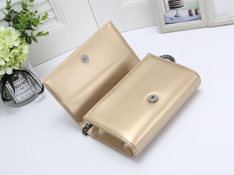 2020 Quality Fashion designer luxury handbags purses Women Handbags Bags Wallets Chain Bag Cross body Shoulder Bags Purse Messenger Bag 22cm
2020 Quality Fashion designer luxury handbags purses Women Handbags Bags Wallets Chain Bag Cross body Shoulder Bags Purse Messenger Bag 22cm