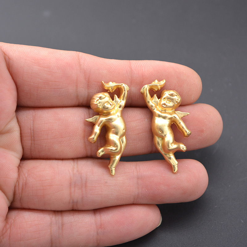 Golden Little Angel Stud Earrings Baroque Vintage-inspired Court Pierce Earrings Prayer Jewelry
Golden Little Angel Stud Earrings Baroque Vintage-inspired Court Pierce Earrings Prayer Jewelry