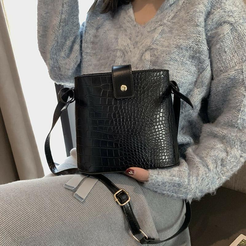 New Women Fashion PU Leather Cross Body Bucket Bag Lady Elegant Alligator Pattern Hasp Shoulder Handbag, Black
New Women Fashion PU Leather Cross Body Bucket Bag Lady Elegant Alligator Pattern Hasp Shoulder Handbag, Black