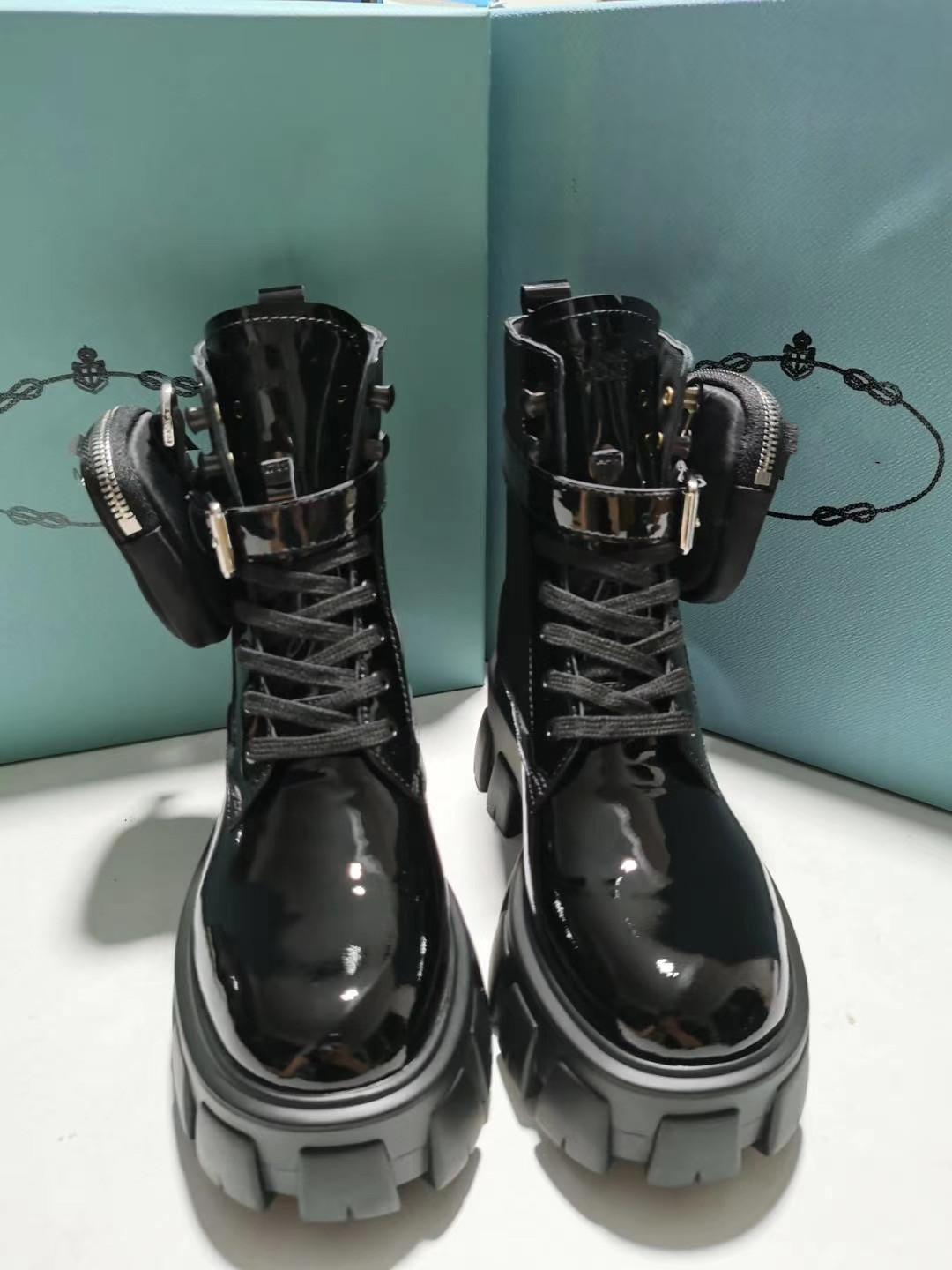 With package boots black lace-up 2020 new pocket muffin ankle boot wallet platform boot trend fashion, White
With package boots black lace-up 2020 new pocket muffin ankle boot wallet platform boot trend fashion, White