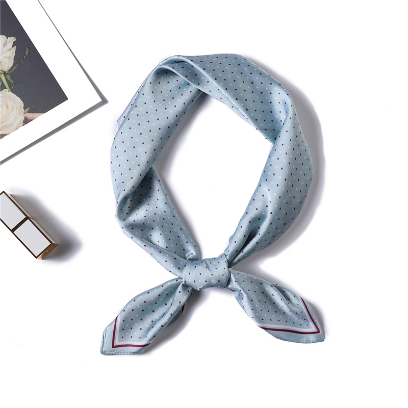 Nieuwe Mode Sjaals Vierkante Vrouwen Dot Patroon Zijden Sjaal 70* Fouldard Bandana Shaw Lady Halsdoek Winter sjaals Femme
Nieuwe Mode Sjaals Vierkante Vrouwen Dot Patroon Zijden Sjaal 70* Fouldard Bandana Shaw Lady Halsdoek Winter sjaals Femme