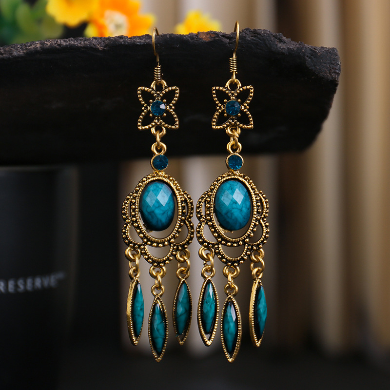 Bohemia Vintage Earrings Women 2020 Fashing Simple Temperament Alloy Hollow Out Inlay Resin Long Tassel Earrings
Bohemia Vintage Earrings Women 2020 Fashing Simple Temperament Alloy Hollow Out Inlay Resin Long Tassel Earrings