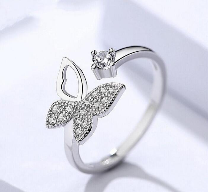 Fashion Cubic Zircon Crystal Butterfly Rings For Women Platinum Plated Wedding Rings Jewelry Open Adjustable Finger Ring Epacket free
Fashion Cubic Zircon Crystal Butterfly Rings For Women Platinum Plated Wedding Rings Jewelry Open Adjustable Finger Ring Epacket free