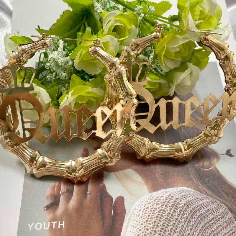 Fashionable Personality Round Slub Hoop Earrings Atmospheric Crown Letters Queen Bamboo Earrings For Women And Girls Gift 
Fashionable Personality Round Slub Hoop Earrings Atmospheric Crown Letters Queen Bamboo Earrings For Women And Girls Gift