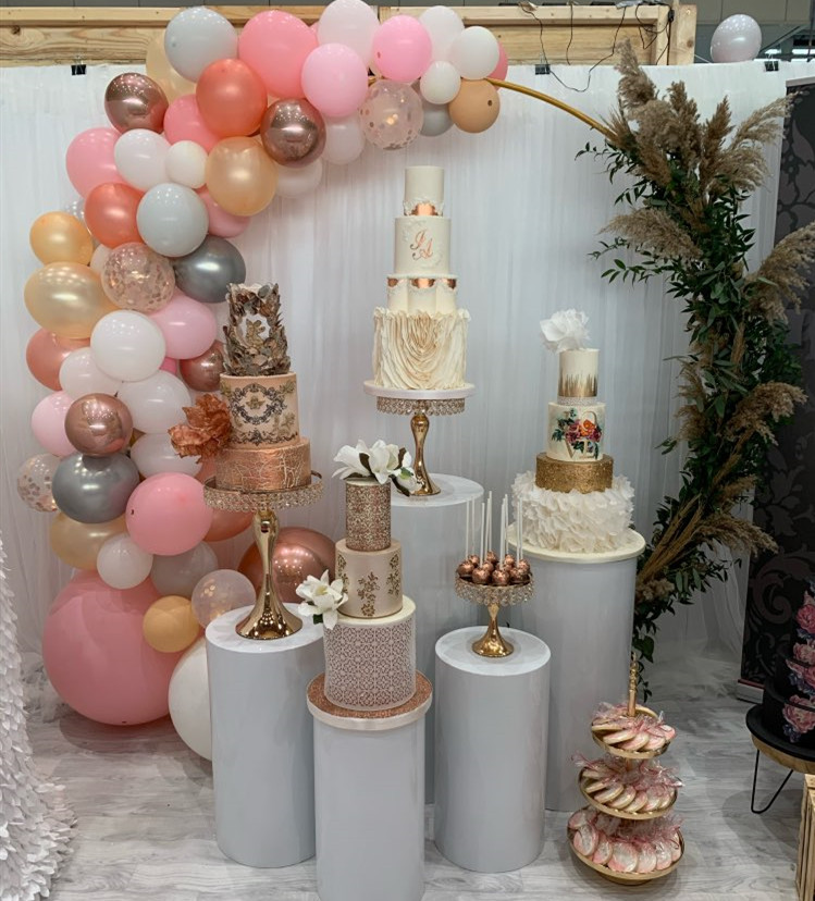 10pcs Outdoor Grand Event Backdrops Cylinder Plinth Pedestal Display Rack with Crystal Mirror Cake Stand for Birthday kids Party DIY Wedding