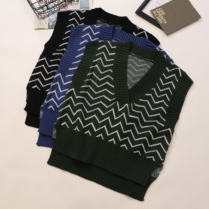 Asymmetric loose v-neck pullovers casual autumn style Korean loose Vests knitted crop top fashion brand ulzzang women sleeveless, Black
Asymmetric loose v-neck pullovers casual autumn style Korean loose Vests knitted crop top fashion brand ulzzang women sleeveless, Black