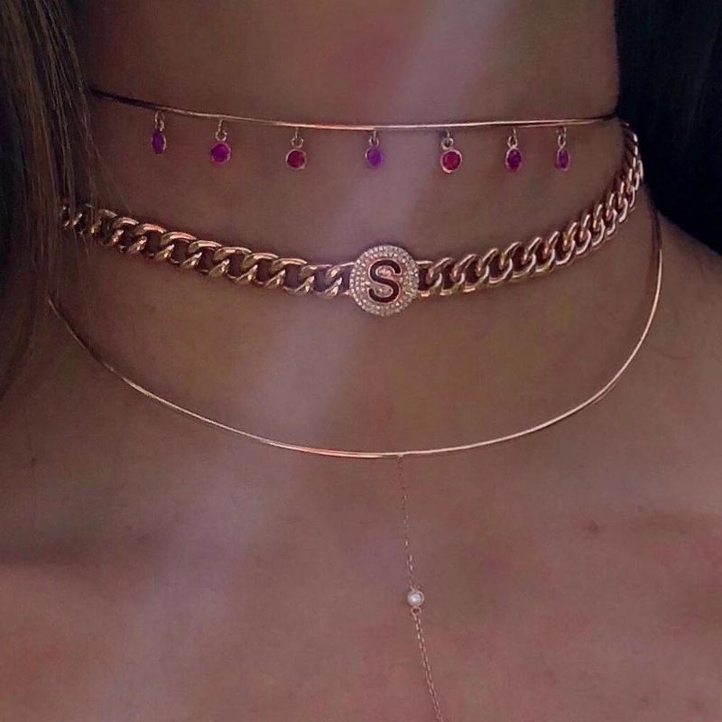 Punk Miami Cuban chain Choker Necklace Exaggerated Thick Chain European&America Fashion Queen Pendant Necklace Women Jewelry
Punk Miami Cuban chain Choker Necklace Exaggerated Thick Chain European&America Fashion Queen Pendant Necklace Women Jewelry