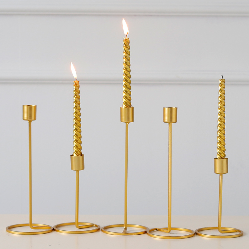 Northern Iron Art Candlestick Ornaments Gold Candle Holder Home Decoration Figurine Wedding Candlelight Dinner Props Candelabra
Northern Iron Art Candlestick Ornaments Gold Candle Holder Home Decoration Figurine Wedding Candlelight Dinner Props Candelabra