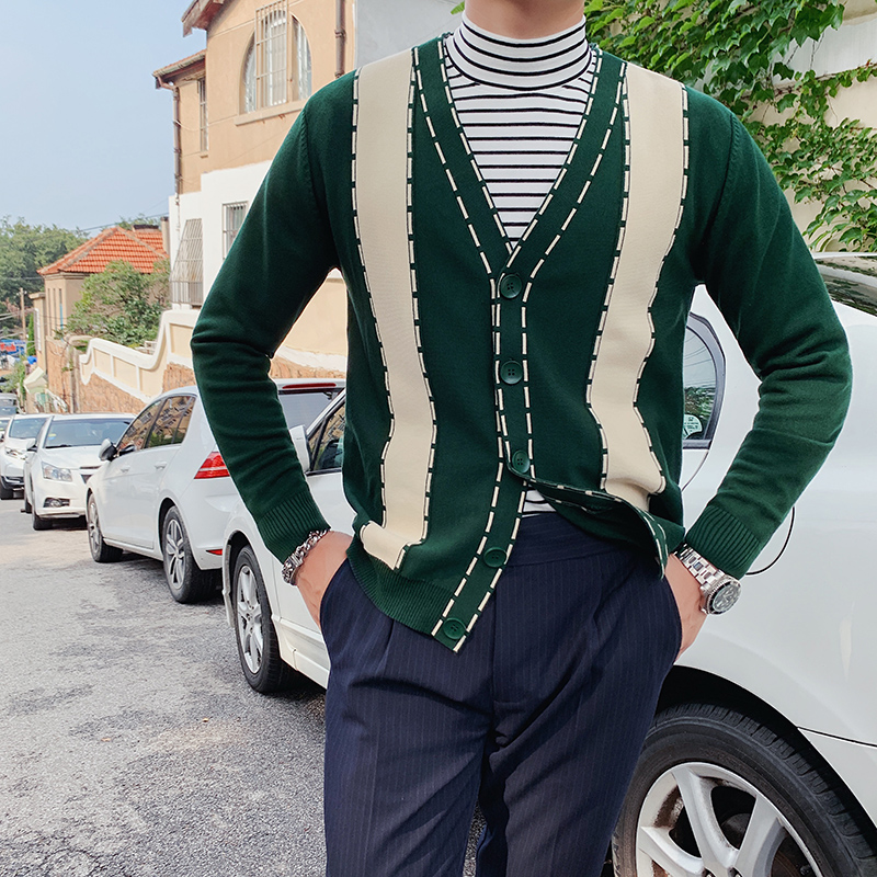 Vintage England Green Knitted Cardigan Mens Coats For Mens Sweaters Christmas Elegant Dandy Knitted Jackets Sweater With V Neck, Black
Vintage England Green Knitted Cardigan Mens Coats For Mens Sweaters Christmas Elegant Dandy Knitted Jackets Sweater With V Neck, Black