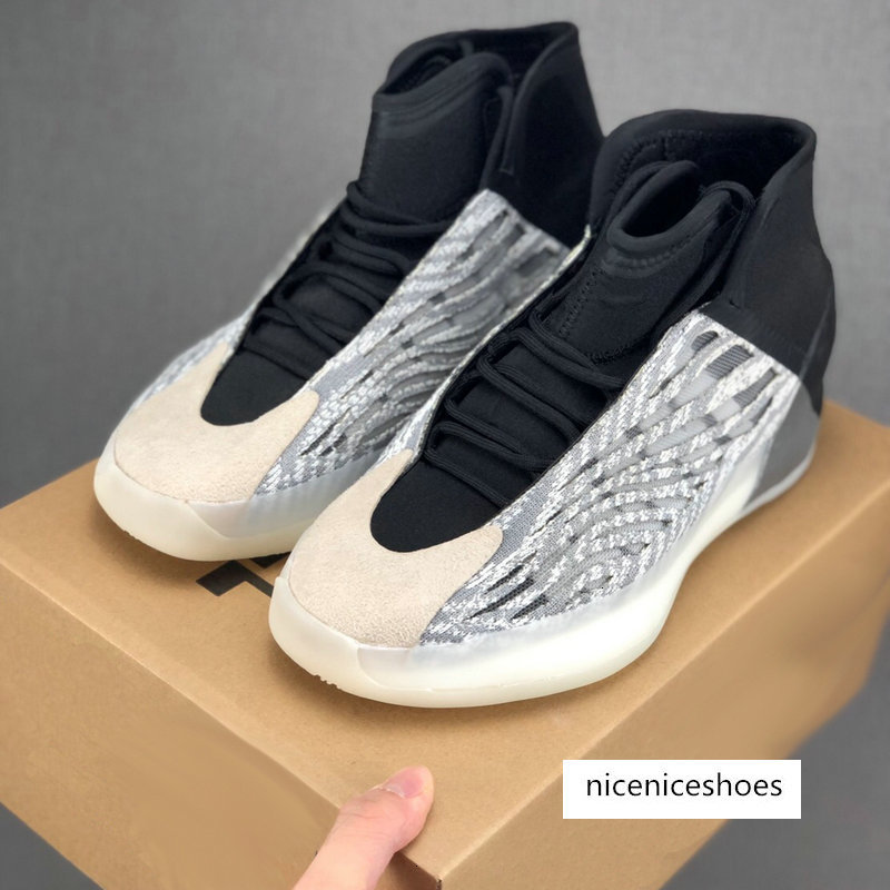 Quantum Kanye West Basketball Shoes For Men Static White Mid Mens Baskets Sports Sneakers Triple Black Trainers Zapatos des Chaussures
Quantum Kanye West Basketball Shoes For Men Static White Mid Mens Baskets Sports Sneakers Triple Black Trainers Zapatos des Chaussures