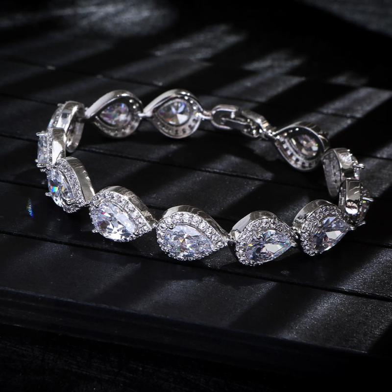 Charm Bracelets Luxury Geometric 10mmWater Drop Bracelet Fashion Dubai Bridal Jewelry For Women Wedding Brincos Para As Mulheres S0584
Charm Bracelets Luxury Geometric 10mmWater Drop Bracelet Fashion Dubai Bridal Jewelry For Women Wedding Brincos Para As Mulheres S0584