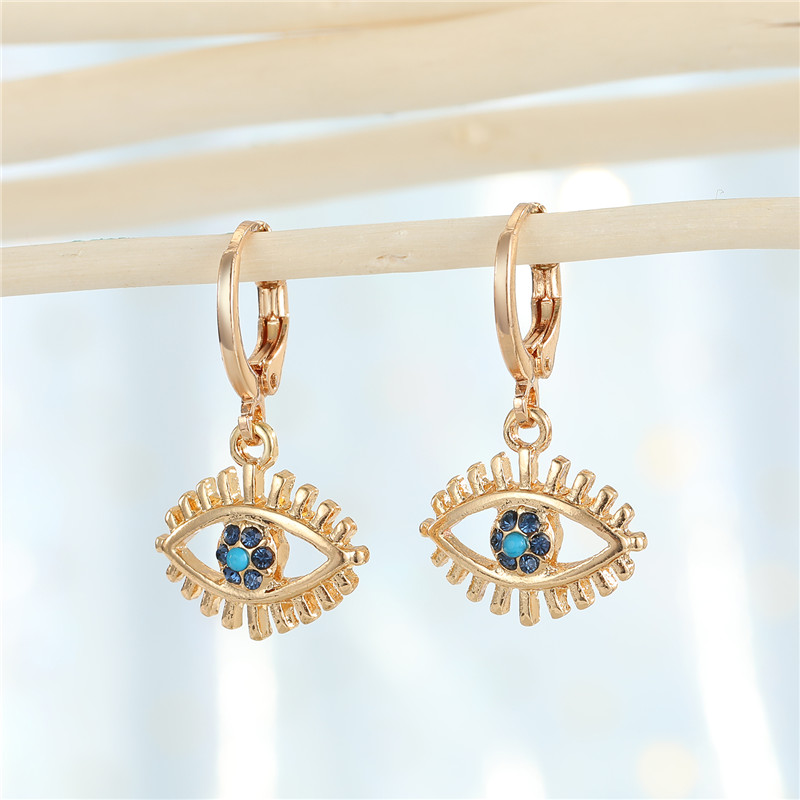 1Pair Bohemian Hollow Zircon Evil Eye Hoop Earrings For Women European Vintage Cute Shiny Crystal Stud Earrings Turkish Jewelry
1Pair Bohemian Hollow Zircon Evil Eye Hoop Earrings For Women European Vintage Cute Shiny Crystal Stud Earrings Turkish Jewelry