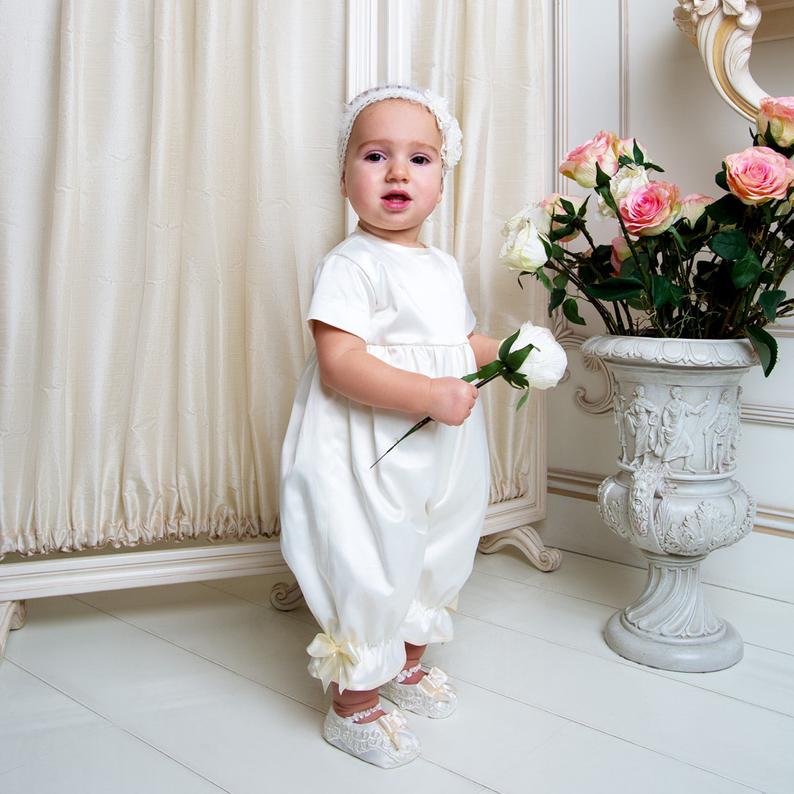 2021 2 Pieces Cute Baby Christening Gowns For Little Girls Short Sleeve Appliques Baptism Dresses With Bonnet First Communication Dress