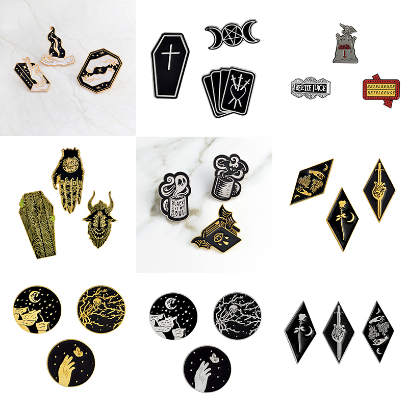 3pcs/set Dark series Punk Enamel Pins Badges Demon prophecy fantastic Brooches Hand tombstone books geometric lapel Pin Jewelry
3pcs/set Dark series Punk Enamel Pins Badges Demon prophecy fantastic Brooches Hand tombstone books geometric lapel Pin Jewelry