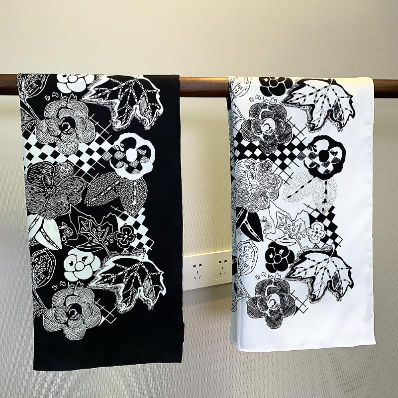 Fashion foulard femme soie de marque de luxe rose flower silk scarf scarf sunscreen shawl hair accessories Beach Cover Ups szale
Fashion foulard femme soie de marque de luxe rose flower silk scarf scarf sunscreen shawl hair accessories Beach Cover Ups szale