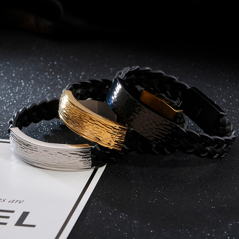 New simple trend men's and women's leather stainless steel men's bracelet woven leather bracelet
New simple trend men's and women's leather stainless steel men's bracelet woven leather bracelet