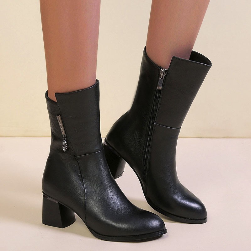 winter leather boots women Lady Warm Fretwork Heels Winter Retro Zip Short Plush Inside Shoes Boots botas mujer invierno 2020#N3, As pic
winter leather boots women Lady Warm Fretwork Heels Winter Retro Zip Short Plush Inside Shoes Boots botas mujer invierno 2020#N3, As pic