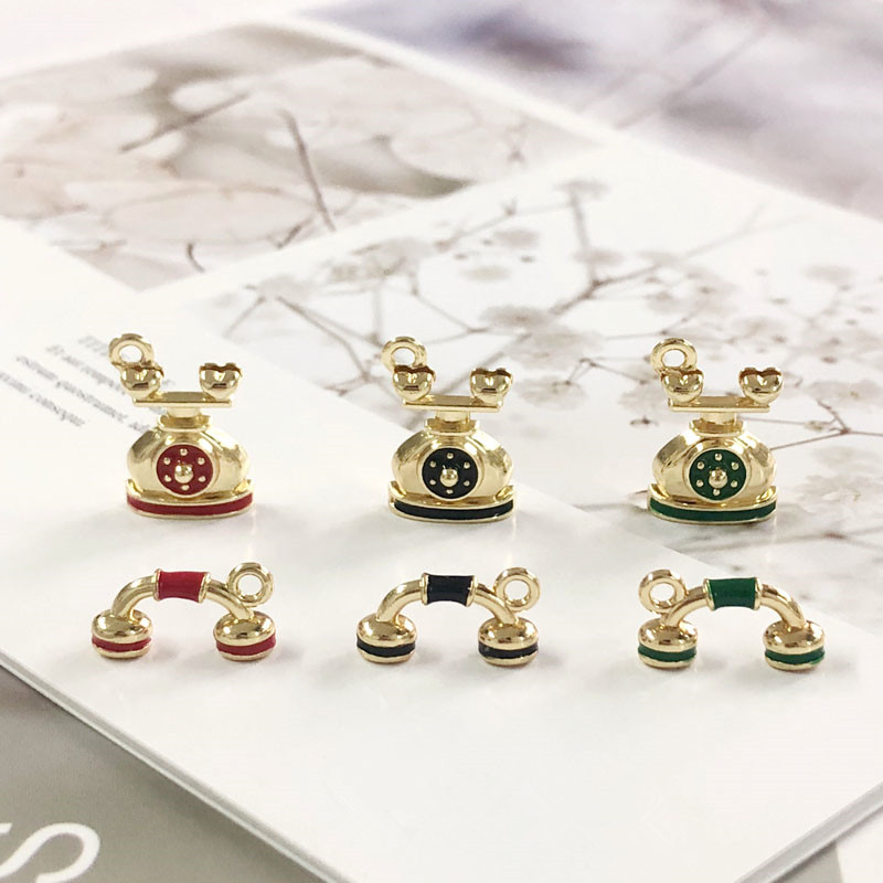 10pcs/pack 3D Telephone Call Floating Enamel Charms Jewelry Earring Bracelets DIY Pendant Jewelry Making Metal Golden Base
10pcs/pack 3D Telephone Call Floating Enamel Charms Jewelry Earring Bracelets DIY Pendant Jewelry Making Metal Golden Base