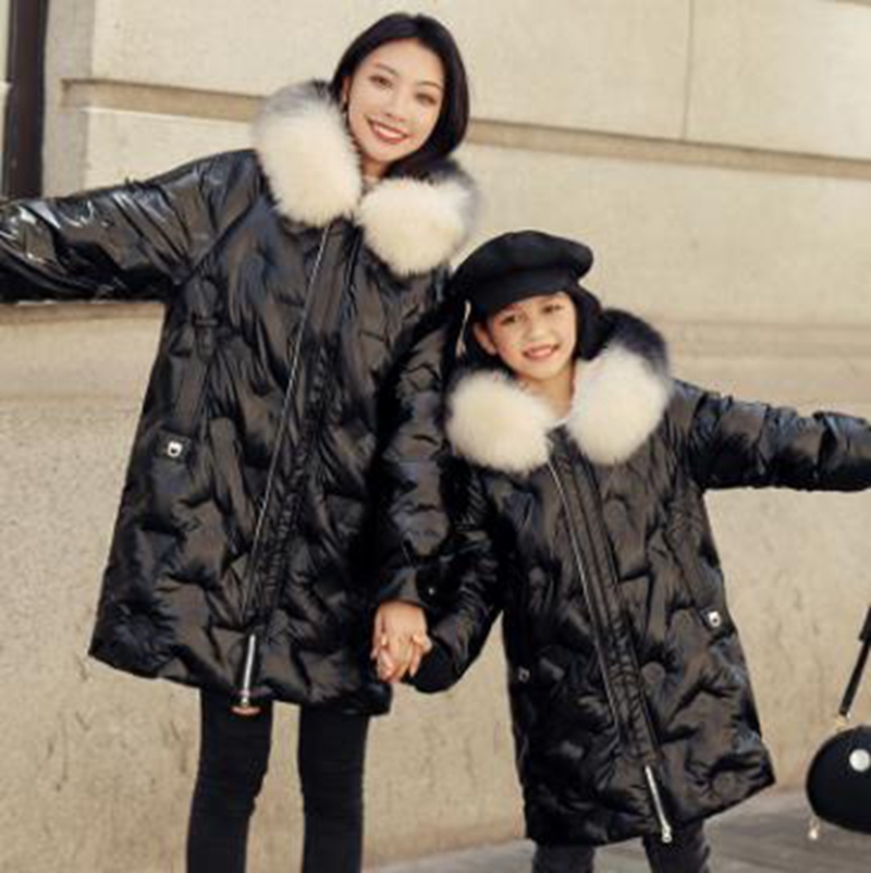 Wholesale new mid-length women's fashion bright face parent-child winter copper coin embossed cotton clothing, Champagne
Wholesale new mid-length women's fashion bright face parent-child winter copper coin embossed cotton clothing, Champagne