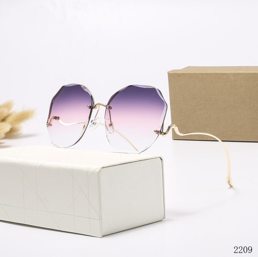 summer woman transparent Sunglasses frameless man ladies Fashion Outdoor wind beach sun glasses cycling Eyewear glasses
summer woman transparent Sunglasses frameless man ladies Fashion Outdoor wind beach sun glasses cycling Eyewear glasses