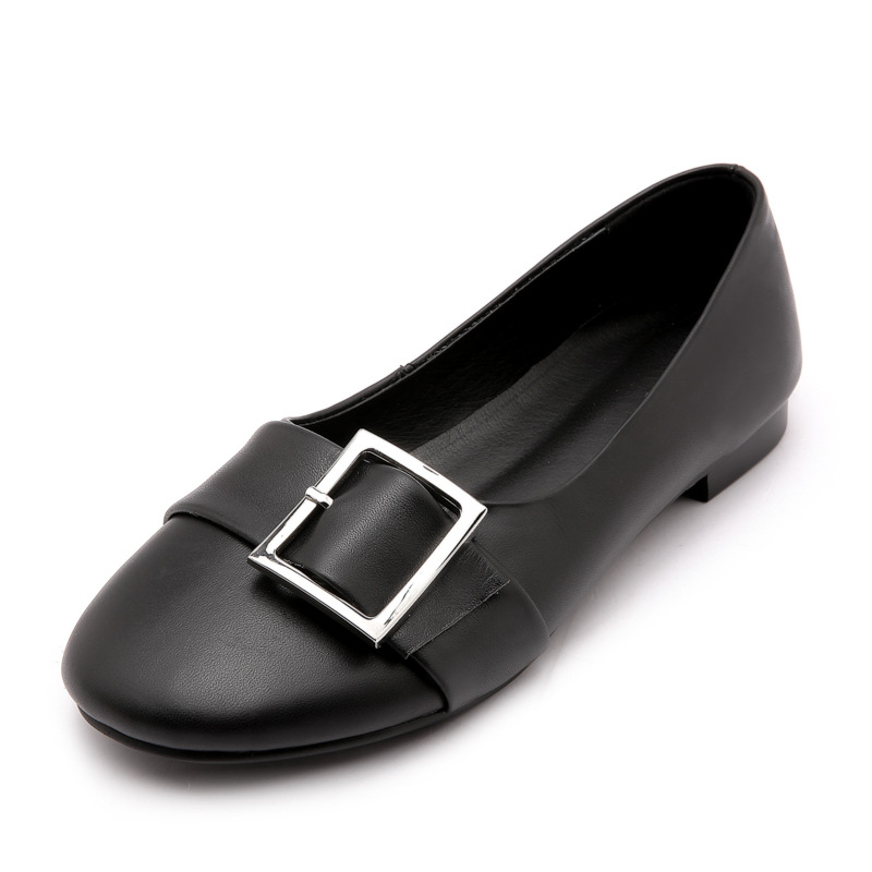 In the spring of 2020 with low help shoes female light mouth round head wind leisure leather college students, Black
In the spring of 2020 with low help shoes female light mouth round head wind leisure leather college students, Black