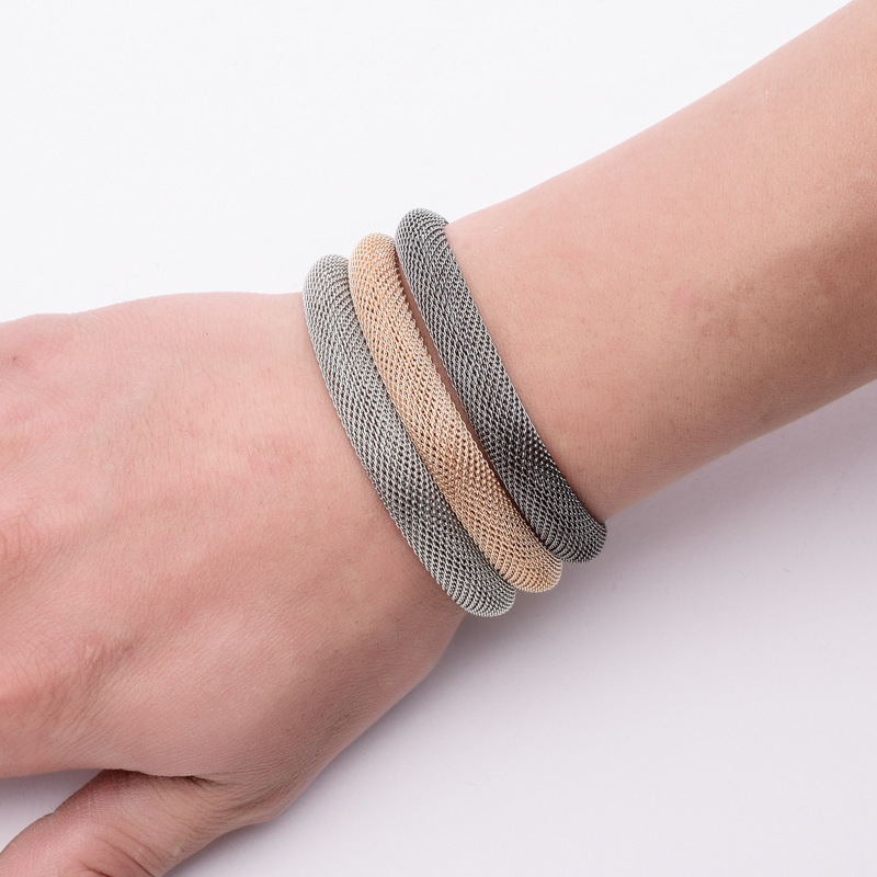 Color Mesh Chain Combined Magnet Bracelets For Women Man Alloy Magnet Buckles Bangle Party Fashion Jewelry, 3cm*19-20cm TCN088
Color Mesh Chain Combined Magnet Bracelets For Women Man Alloy Magnet Buckles Bangle Party Fashion Jewelry, 3cm*19-20cm TCN088