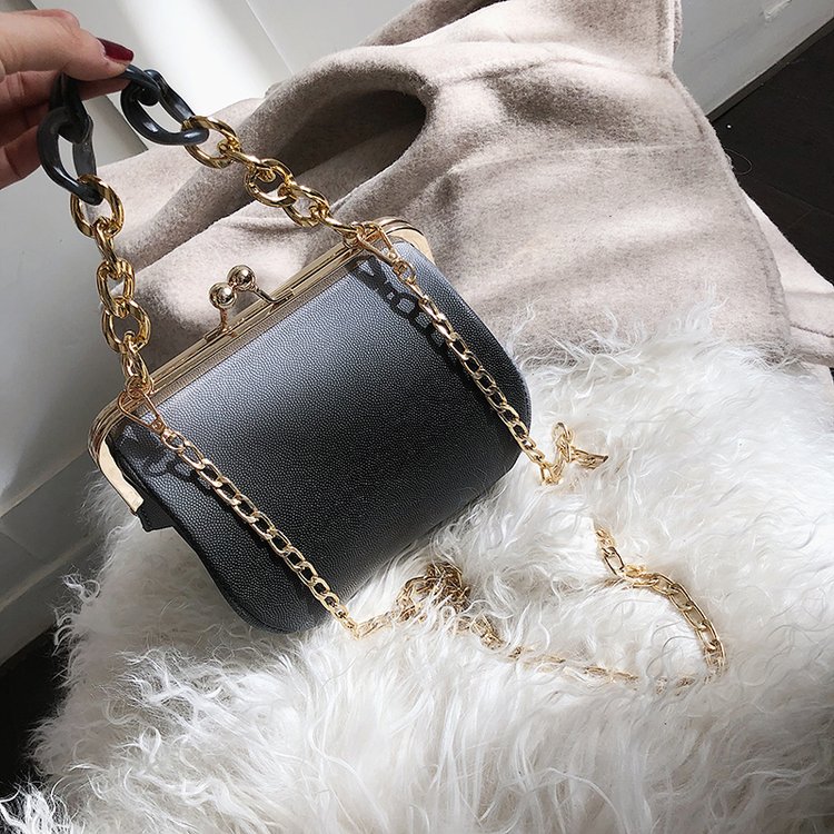 Women's Bag Luxury Gradient Color Shoulder Bag Acrylic Chain Crossbody for Women 2020 Fashion Female Banquet Sac A Main, Grey
Women's Bag Luxury Gradient Color Shoulder Bag Acrylic Chain Crossbody for Women 2020 Fashion Female Banquet Sac A Main, Grey