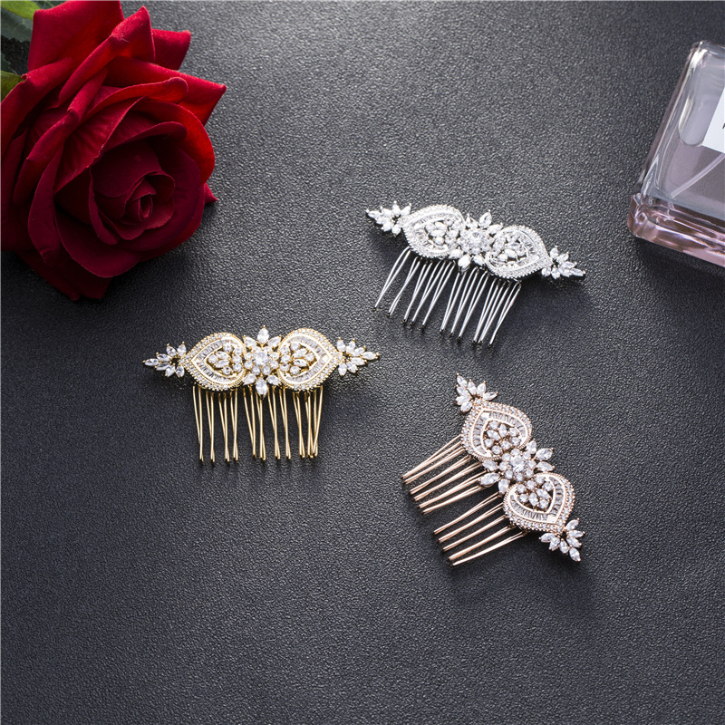 SLBRIDAL Luxury Prong Setting Vintage Clear Cubic Zirconia Wedding Hair Comb Bridal CZ Headpiece Hair accessories Bridesmaids
SLBRIDAL Luxury Prong Setting Vintage Clear Cubic Zirconia Wedding Hair Comb Bridal CZ Headpiece Hair accessories Bridesmaids