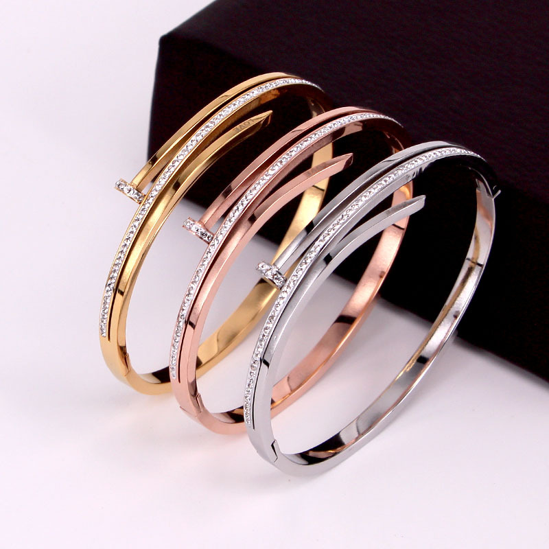 Personality Women Bracelets Bangle for Women Three-layer Full Cubic Zirconia Trendy Female Stainless Steel Jewelry
Personality Women Bracelets Bangle for Women Three-layer Full Cubic Zirconia Trendy Female Stainless Steel Jewelry