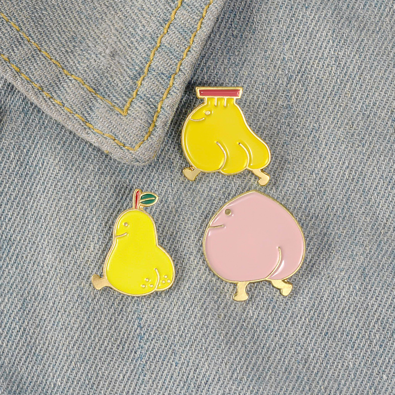 Japanese creative personality brooch cartoon peach pear banana cute fruit butt brooch pin student versatile clothing brooch jacket denim ver
Japanese creative personality brooch cartoon peach pear banana cute fruit butt brooch pin student versatile clothing brooch jacket denim ver