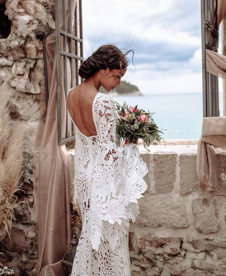 2021 Bohemian Lace Wedding Dresses Backless Long Sleeves Beach Bridal Gowns Plus Size Elegant robes de mariée