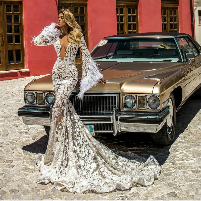 Sexy High V-neck Mermaid Wedding Dresses Long Sleeves Dubai Arabia Lace Feather Appliqued Bridal Gowns Backless Chic Vestidos De Novia
