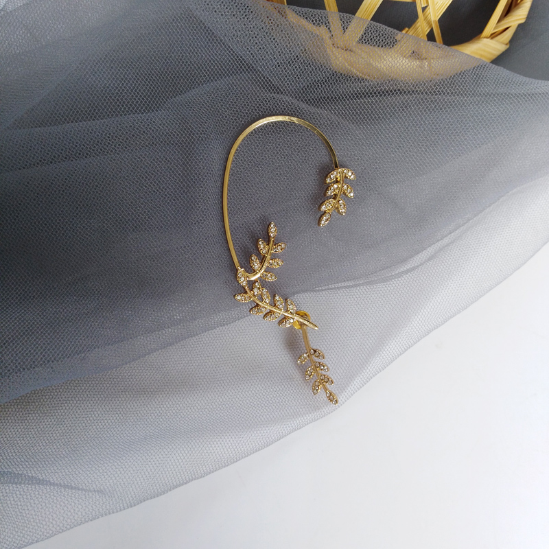 Fashion jewelry metal leaf earrings Bohemia olive branch crystal stud earrings women popular Ears hangl birthday banquet jewelry