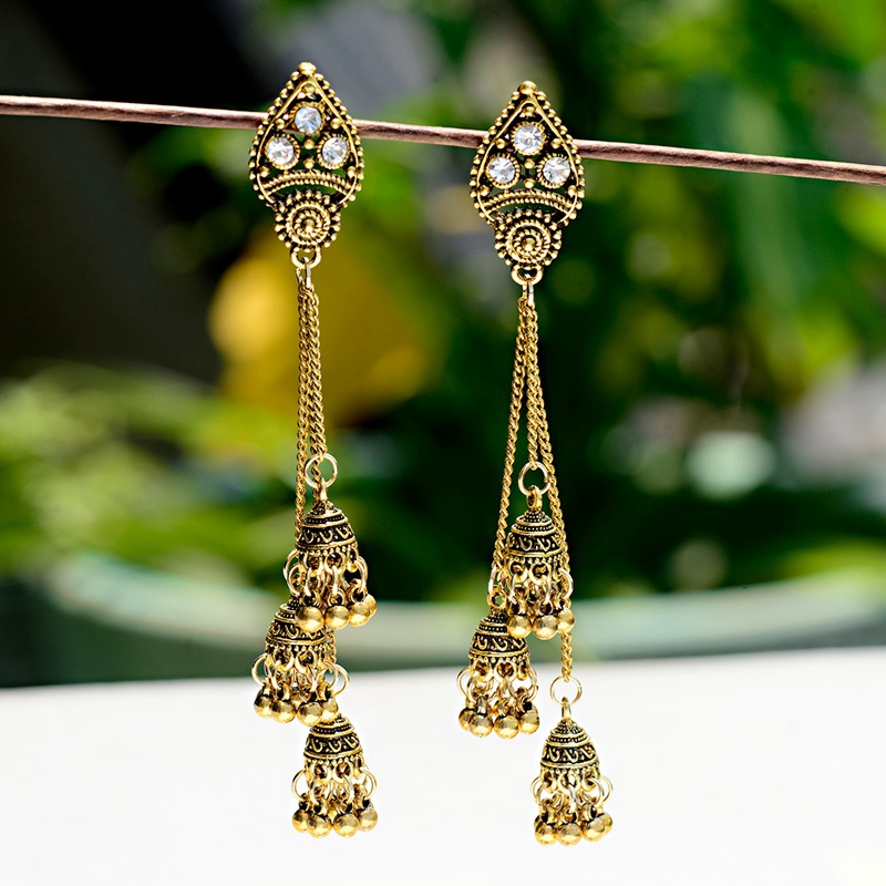 OIQUEI 2020 Womens Gold Metal Long Tassel Jhumka Earring Boho Ethnic Big Bells Dangle Earrings Ladies Egypt Gypsy Jewelry
OIQUEI 2020 Womens Gold Metal Long Tassel Jhumka Earring Boho Ethnic Big Bells Dangle Earrings Ladies Egypt Gypsy Jewelry