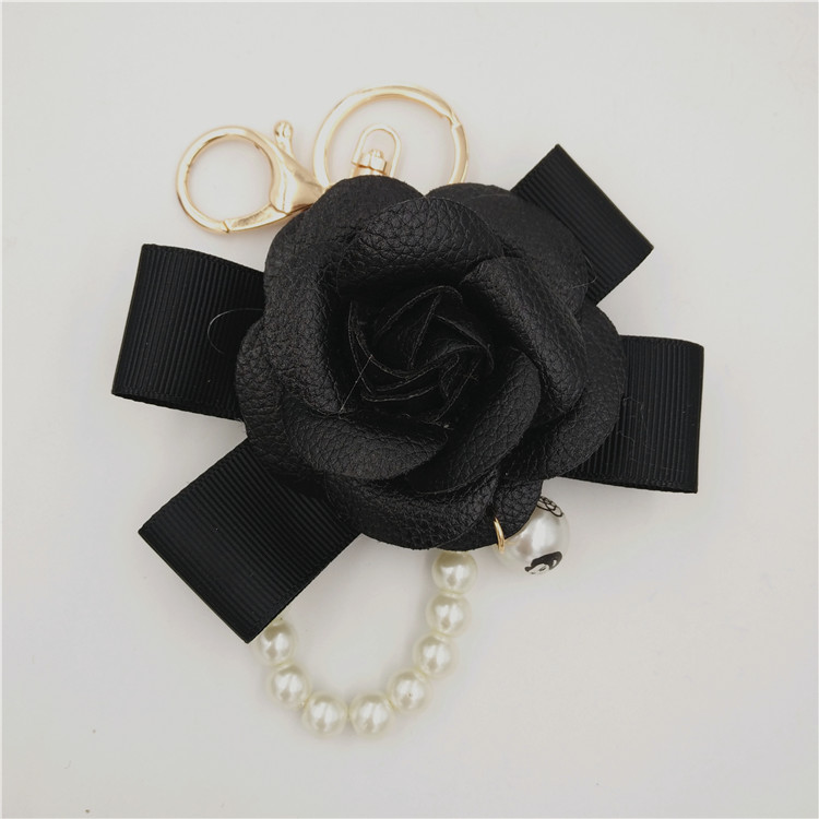 Leather Camellia Flower Keychain Keyring For Women Leather Flower Bag Charm Glass Pearl Key Chain Gold Car Keyrings