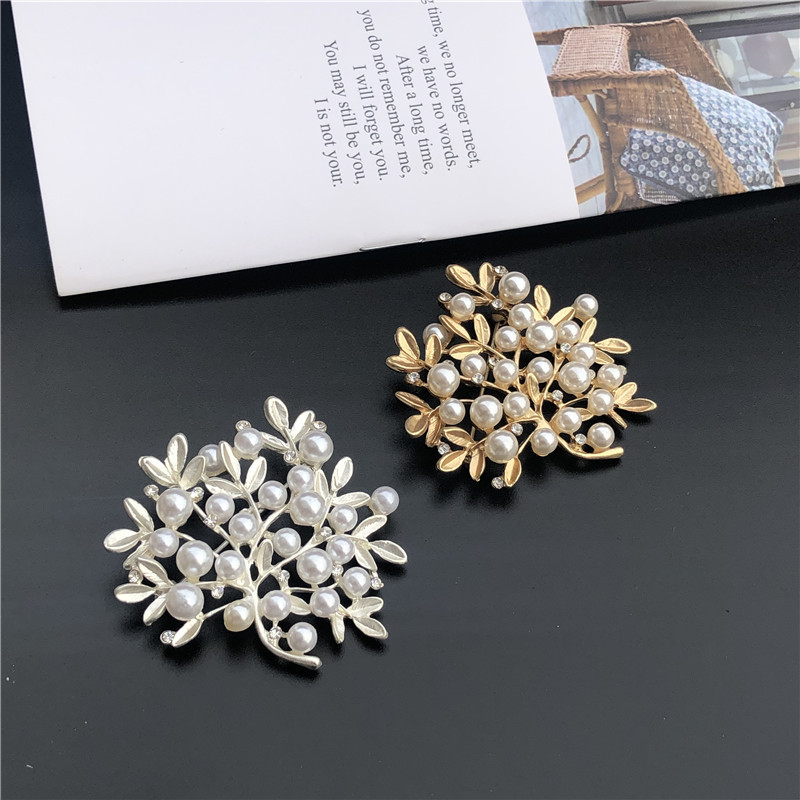 Fashion brooch female Korean rich tree pearl corsage temperament cardigan pin buckle accessories gift wholesale
Fashion brooch female Korean rich tree pearl corsage temperament cardigan pin buckle accessories gift wholesale