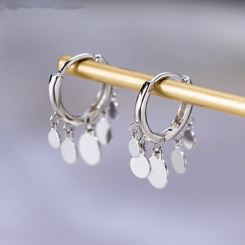 Huitan Delicate Fresh Style Women Hoop Earrings Metal Sequin Pendent Daily Wearable Nice Present Female Earrings Fashion Jewelry
Huitan Delicate Fresh Style Women Hoop Earrings Metal Sequin Pendent Daily Wearable Nice Present Female Earrings Fashion Jewelry