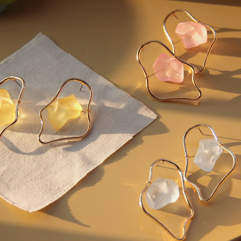 Creative Geometric Line Stud Earrings For Women 2020 Original Acrylic Cube Korean Earrings Femme Bijoux Jewelry
Creative Geometric Line Stud Earrings For Women 2020 Original Acrylic Cube Korean Earrings Femme Bijoux Jewelry