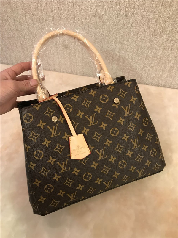 LVLOUISVITTON VUTTONTop Quality Handbgs Women Leather MONTAIGNE Shoulder Bags Luxury Designer Handbag Purse Womens Messenger Bags louisbags_18
LVLOUISVITTON VUTTONTop Quality Handbgs Women Leather MONTAIGNE Shoulder Bags Luxury Designer Handbag Purse Womens Messenger Bags louisbags_18
