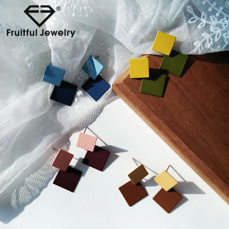 Fruitful Creative Hit Color Geometric Stud Earrings Frosted Round Metal Texture Stitching Disc Pendant Earring For Women
Fruitful Creative Hit Color Geometric Stud Earrings Frosted Round Metal Texture Stitching Disc Pendant Earring For Women